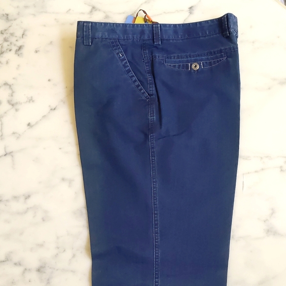 NWT. Men's Cotton Blended Lightweight Jeans. - Picture 5 of 6